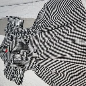 Twist black and white dress